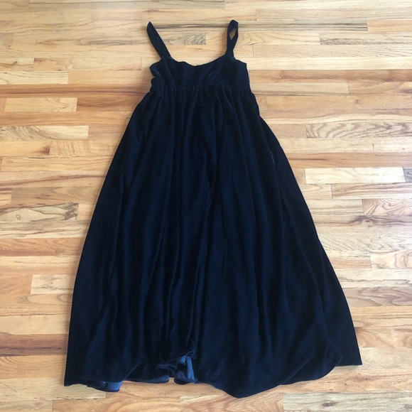AZEEZA Khan Black Velvet Full Gown - Picture 1 of 6